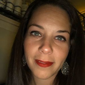 Meet your Posher, Jaclyn